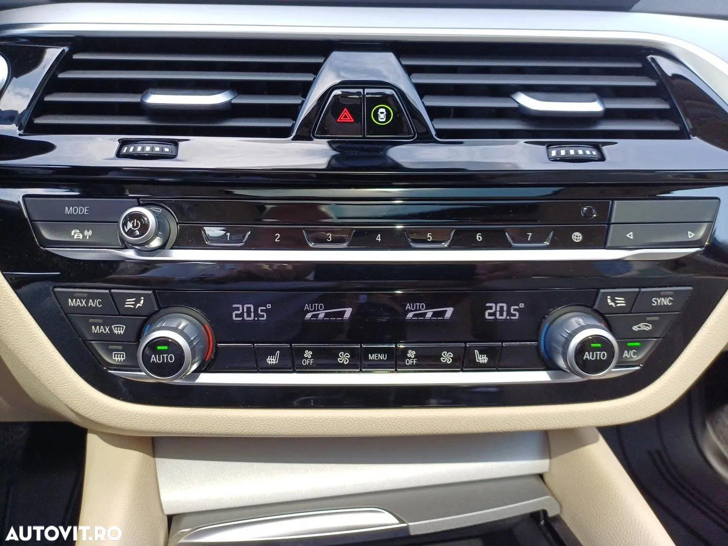 BMW Seria 5 530e xDrive Aut. - 22