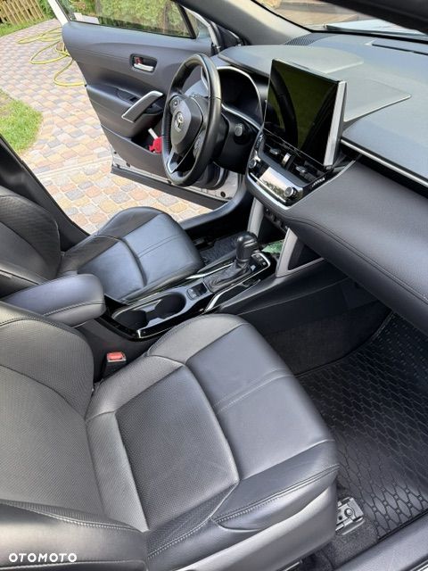 Toyota Corolla Cross - 12