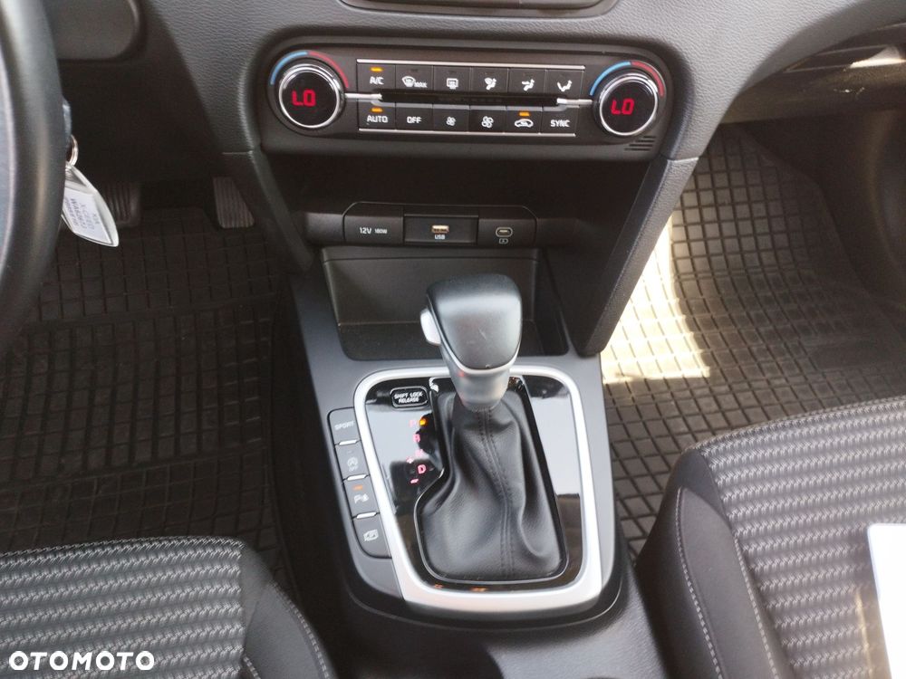 Kia XCeed 1.5 T-GDI M DCT - 16