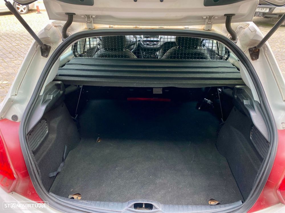 Peugeot 208 1.4 HDi - 22