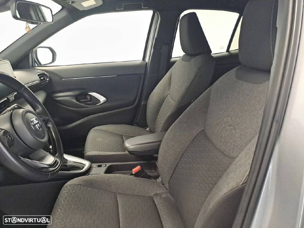 Toyota Yaris Cross 1.5 HDF Comfort - 9