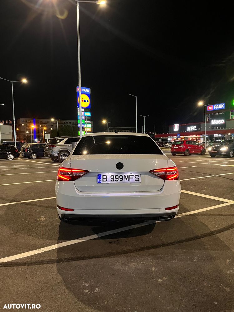 Skoda Superb 2.0 TDI DSG Laurin & Klement - 25