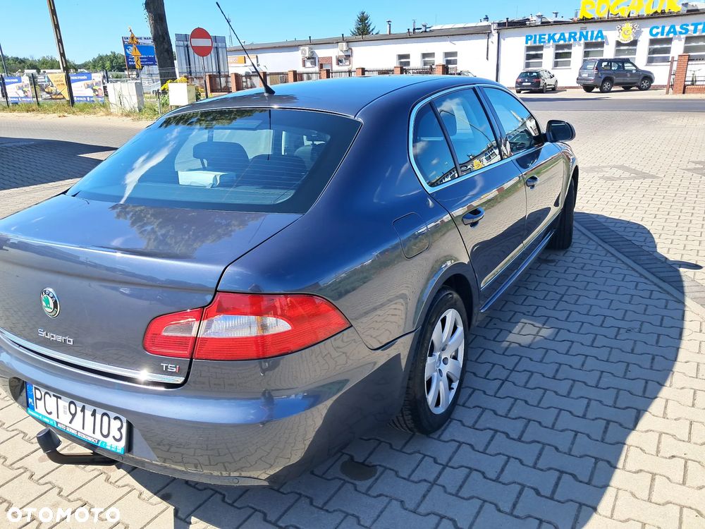 Skoda Superb 1.8 TSI Exclusive - 11
