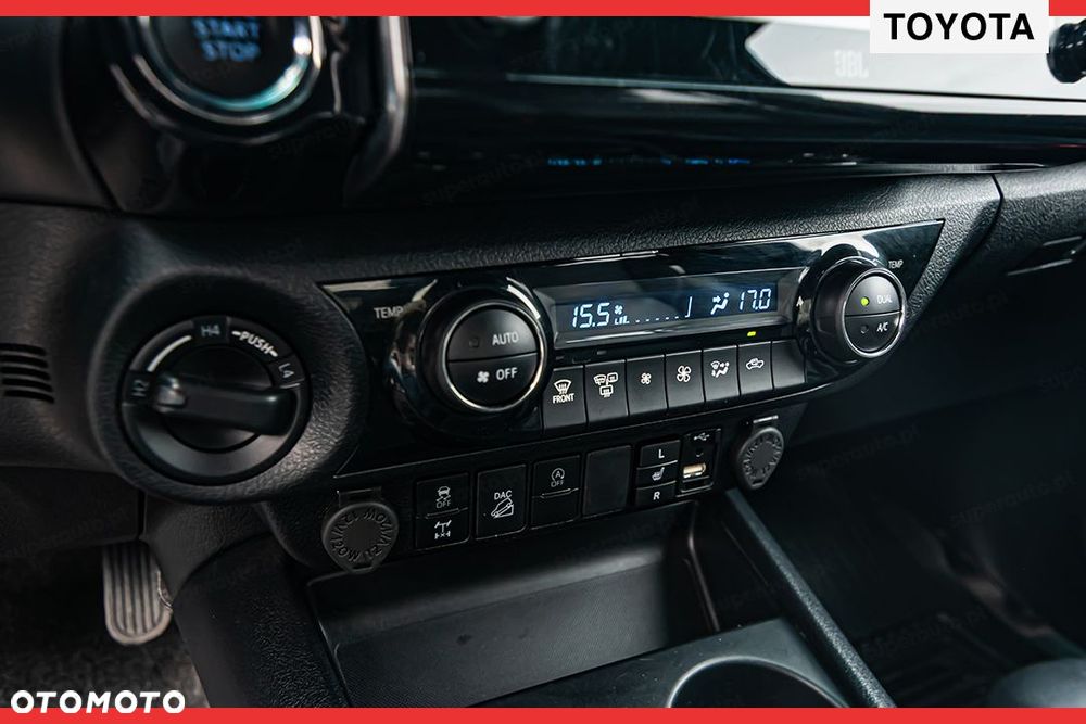 Toyota Hilux 2.8 D-4D Double Cab Invincible 4x4 - 26