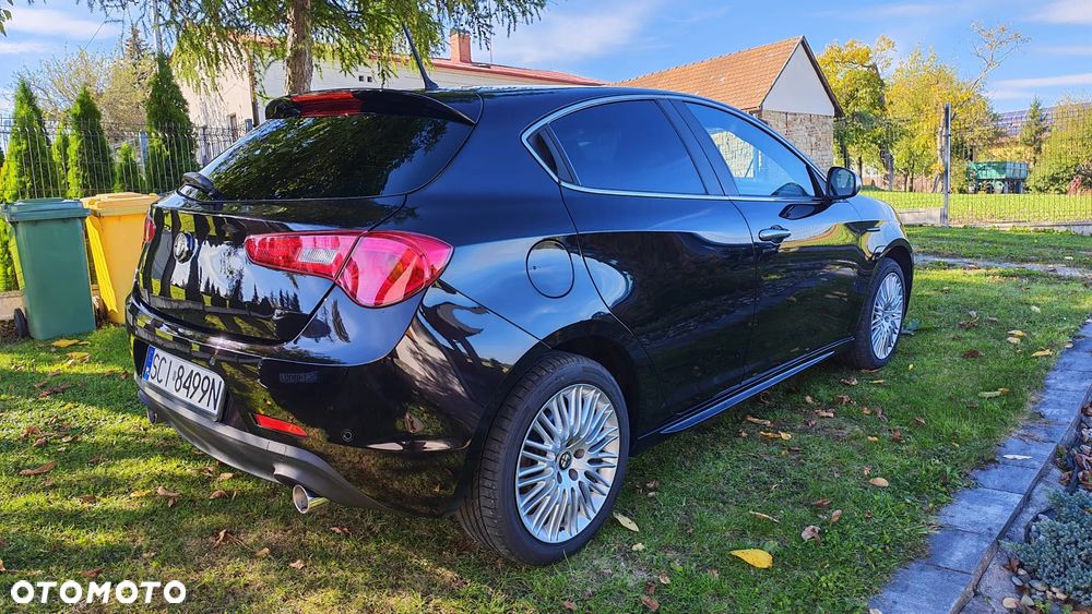 Alfa Romeo Giulietta 2.0 JTDM Distinctive TCT - 4