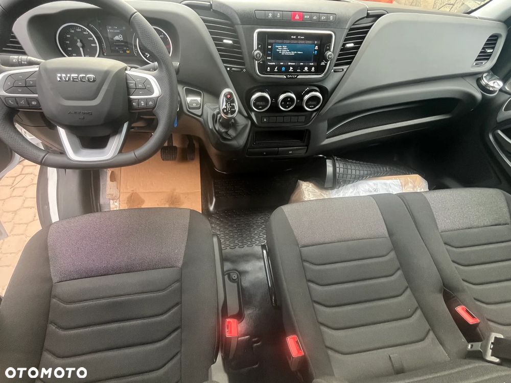 Iveco DAILY 35s18 (fabrycznie nowy) - 13
