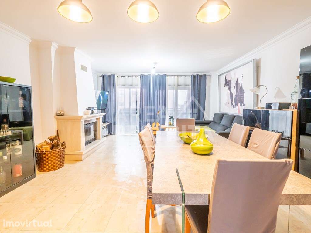 Apartamento T3 nos Fidalguinhos com dois lugares de estacionamento - Grande imagem: 2/45