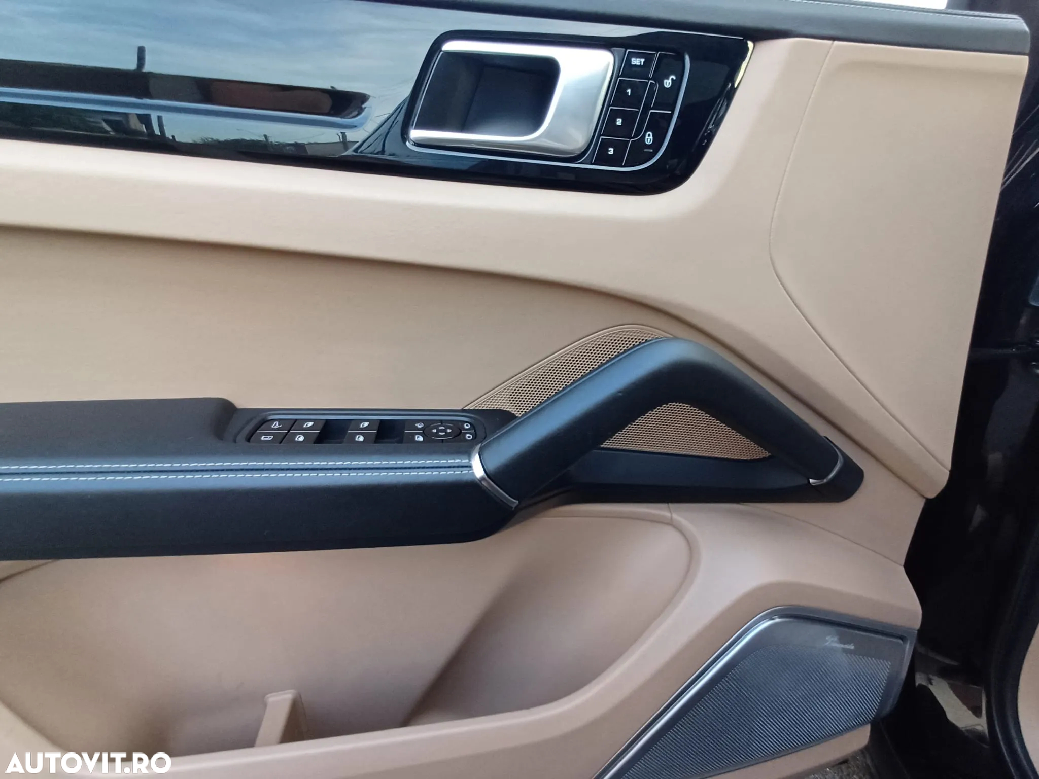Porsche Cayenne - 13