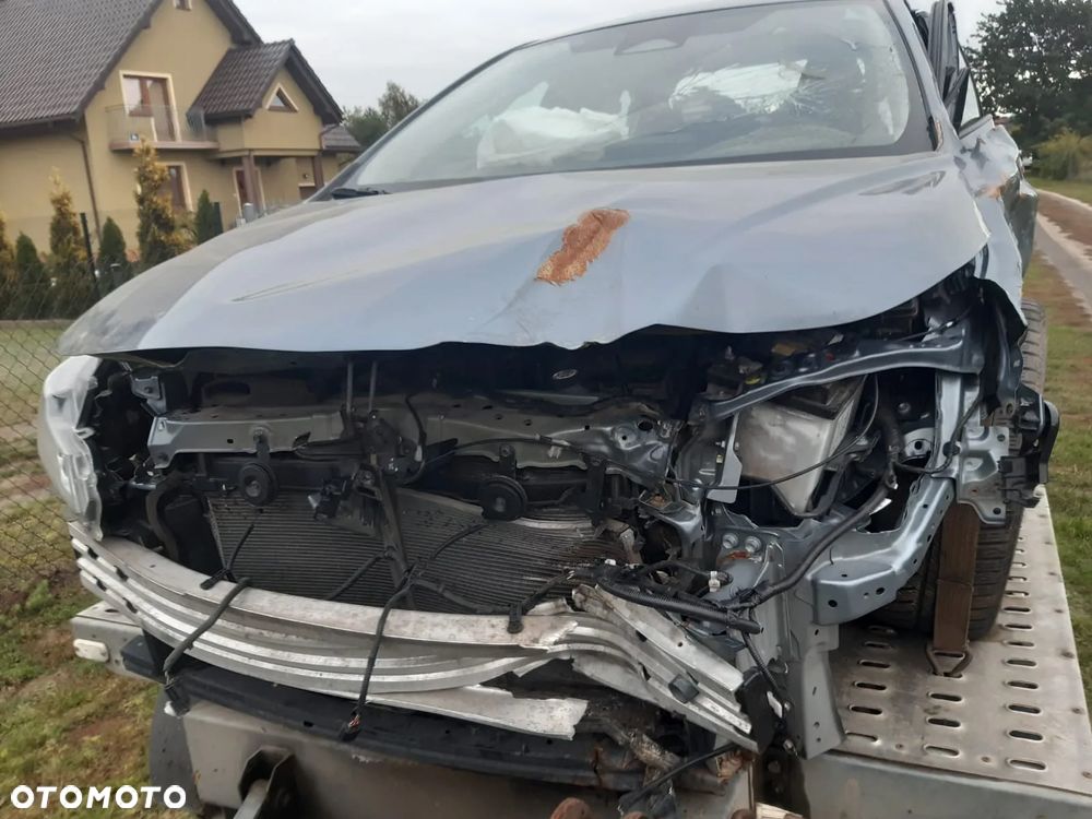 Toyota Corolla 1.8 Hybrid Comfort - 4