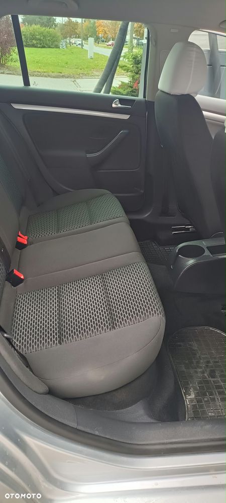 Volkswagen Golf - 9