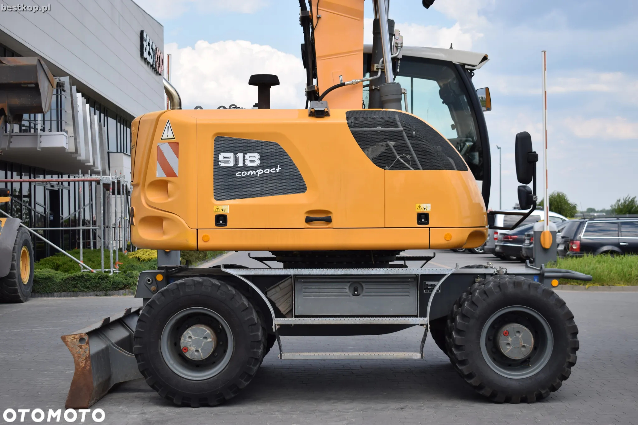 Liebherr A918 Compact Litronic - 4
