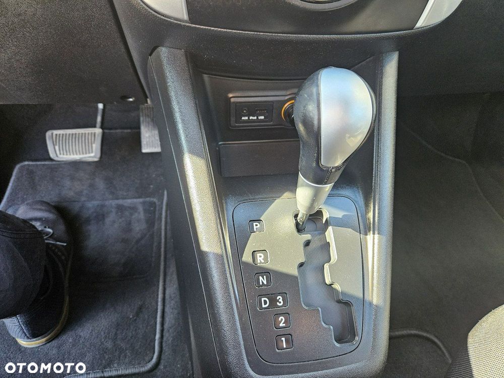 Kia Venga - 9