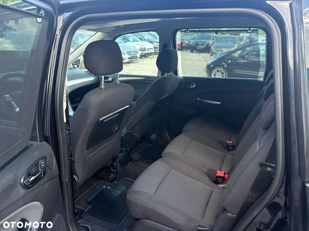 Ford Galaxy - 21