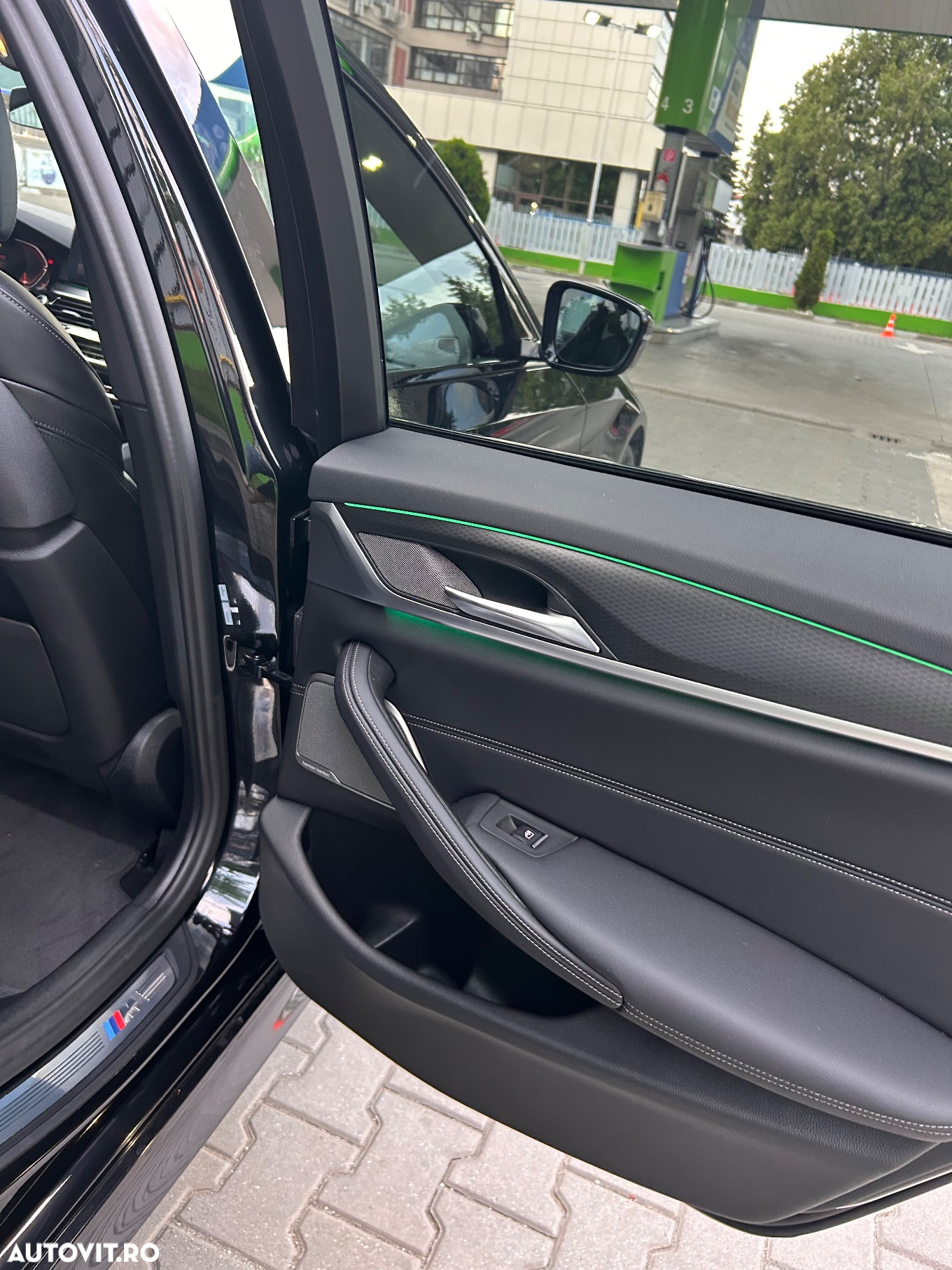 BMW Seria 5 530d xDrive AT MHEV - 22