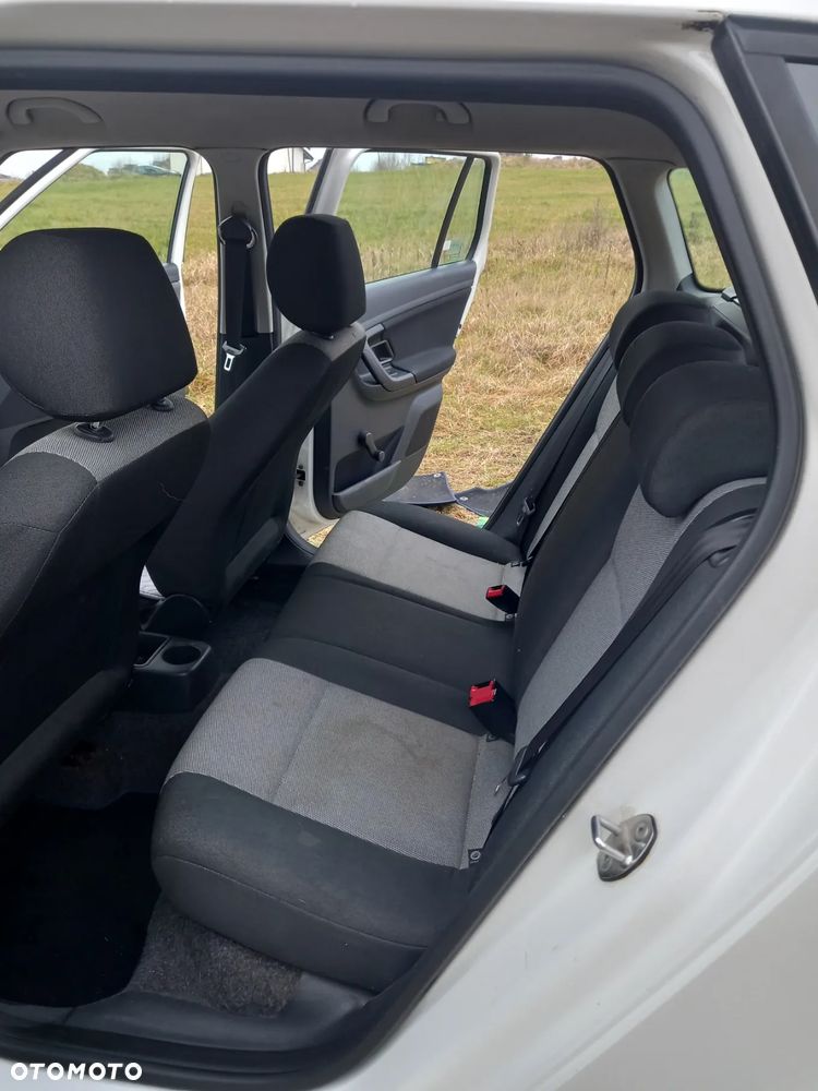 Skoda Fabia 1.6 TDI DPF Active - 8