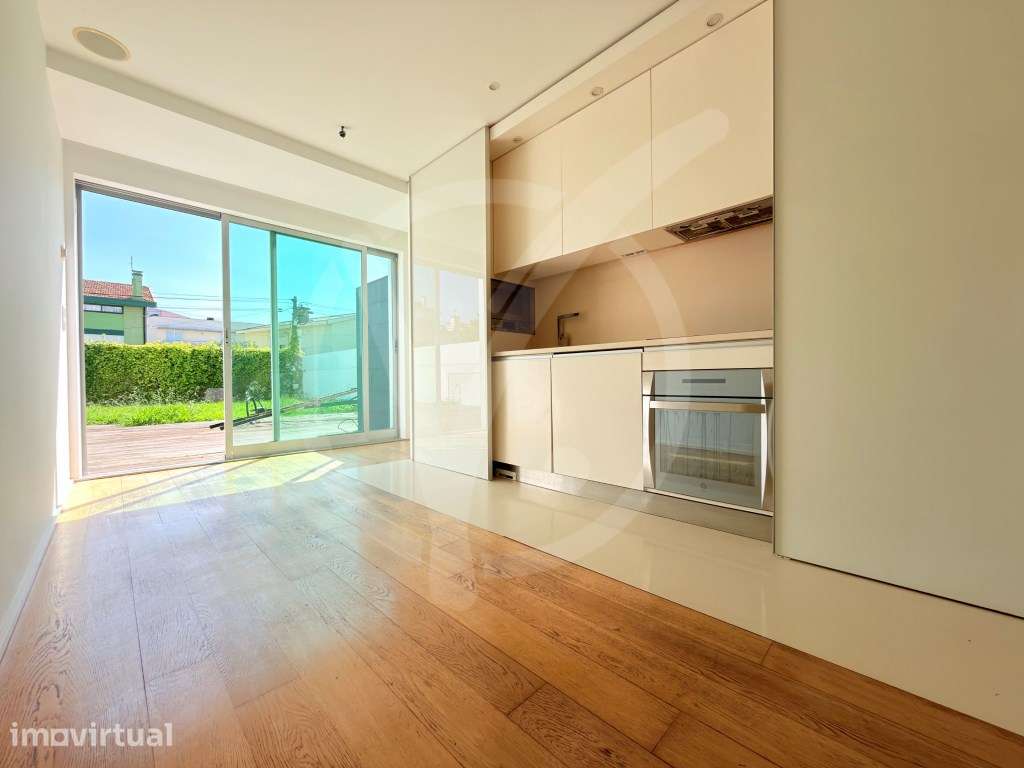 Moradia T4 de Luxo com Jardim e Piscina Póvoa de Varzim - Grande imagem: 4/14
