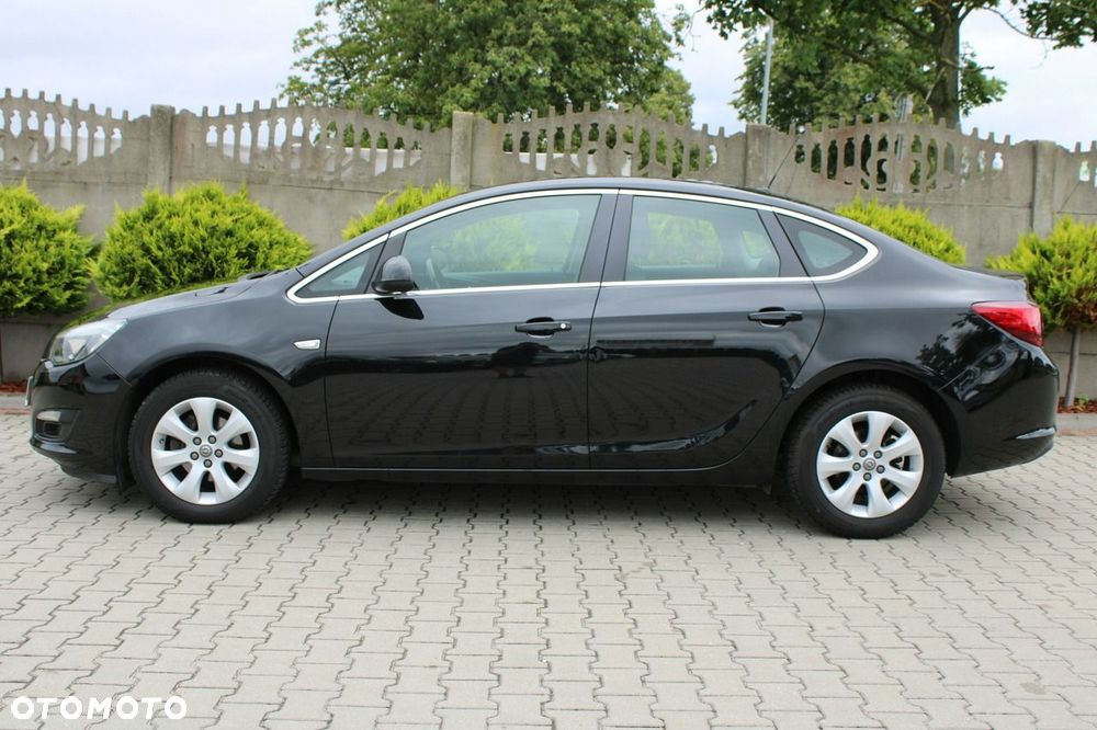 Opel Astra 1.6 Active - 11