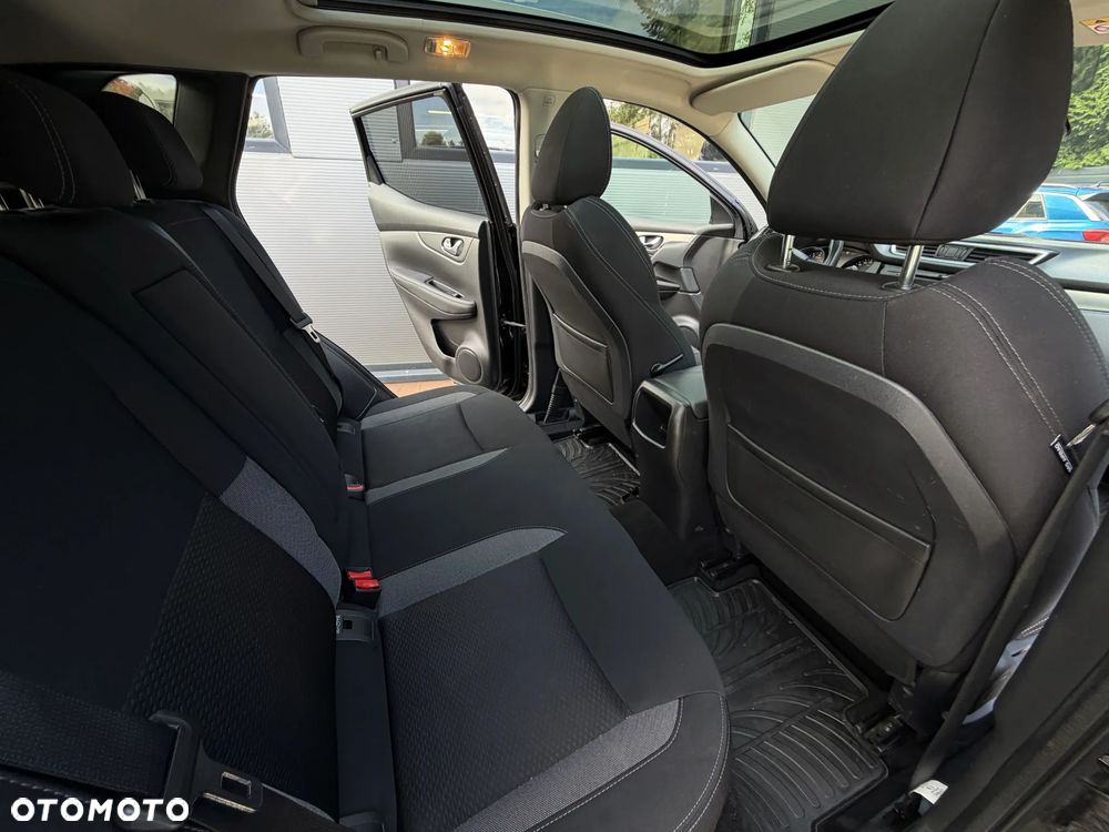 Nissan Qashqai 1.3 DIG-T DCT N-CONNECTA - 17
