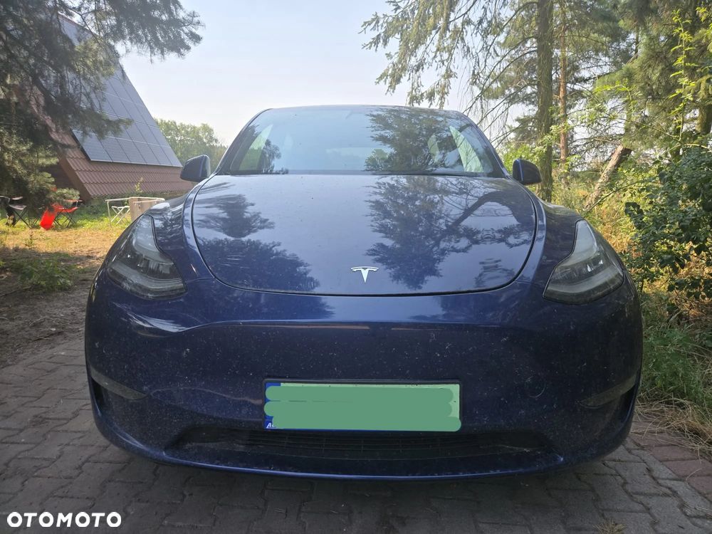 Tesla Model Y Long Range AWD - 3