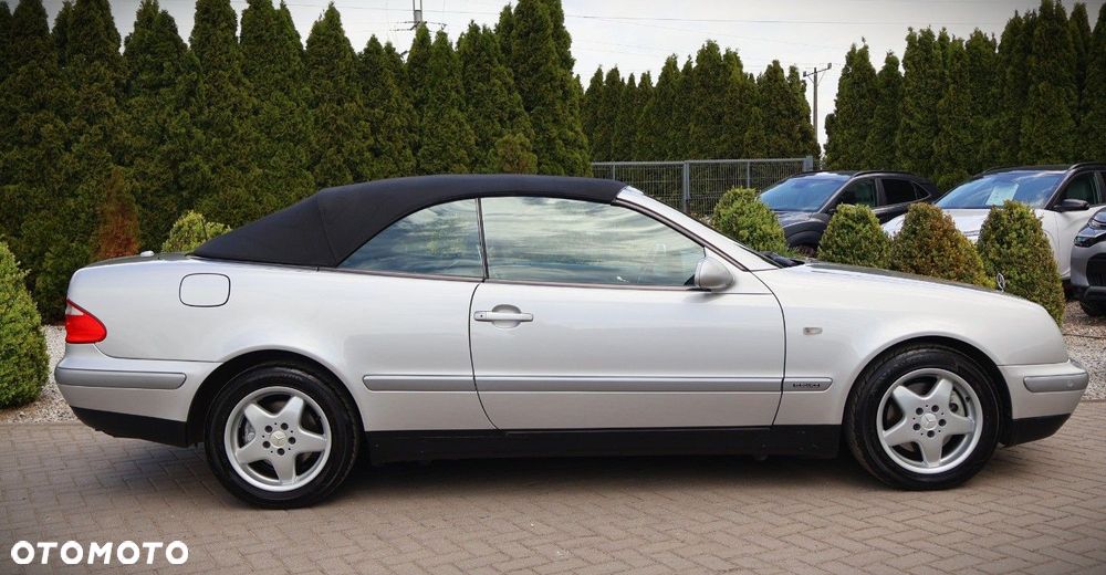 Mercedes-Benz CLK - 13