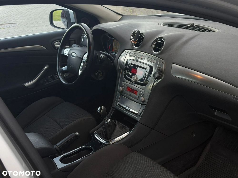 Ford Mondeo 2.0 TDCi Titanium X - 40