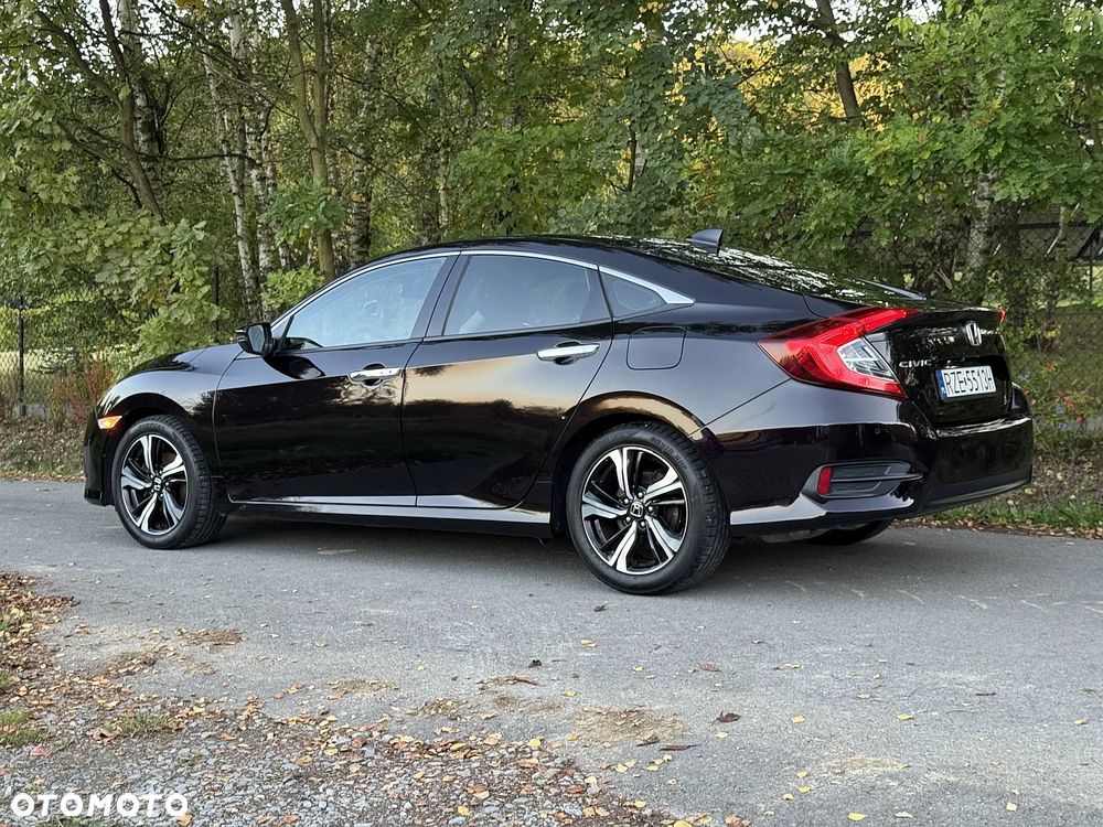 Honda Civic 1.5 T Executive - 11