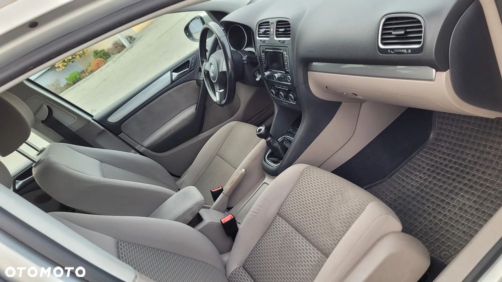 Volkswagen Golf 1.6 TDI DPF BlueMotion - 12