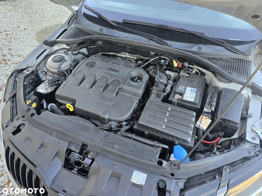 Skoda Octavia 2.0 TDI RS DSG - 13