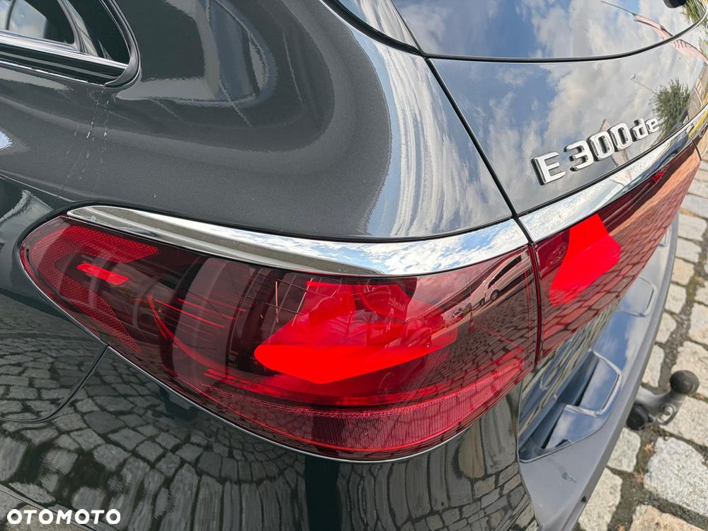 Mercedes-Benz Klasa E 300 de PHEV 4-Matic All-Terrain Avantgarde 9G-Tronic - 10