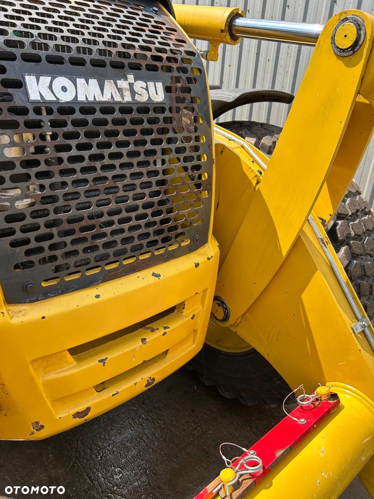 Komatsu WB97-S5 - 8