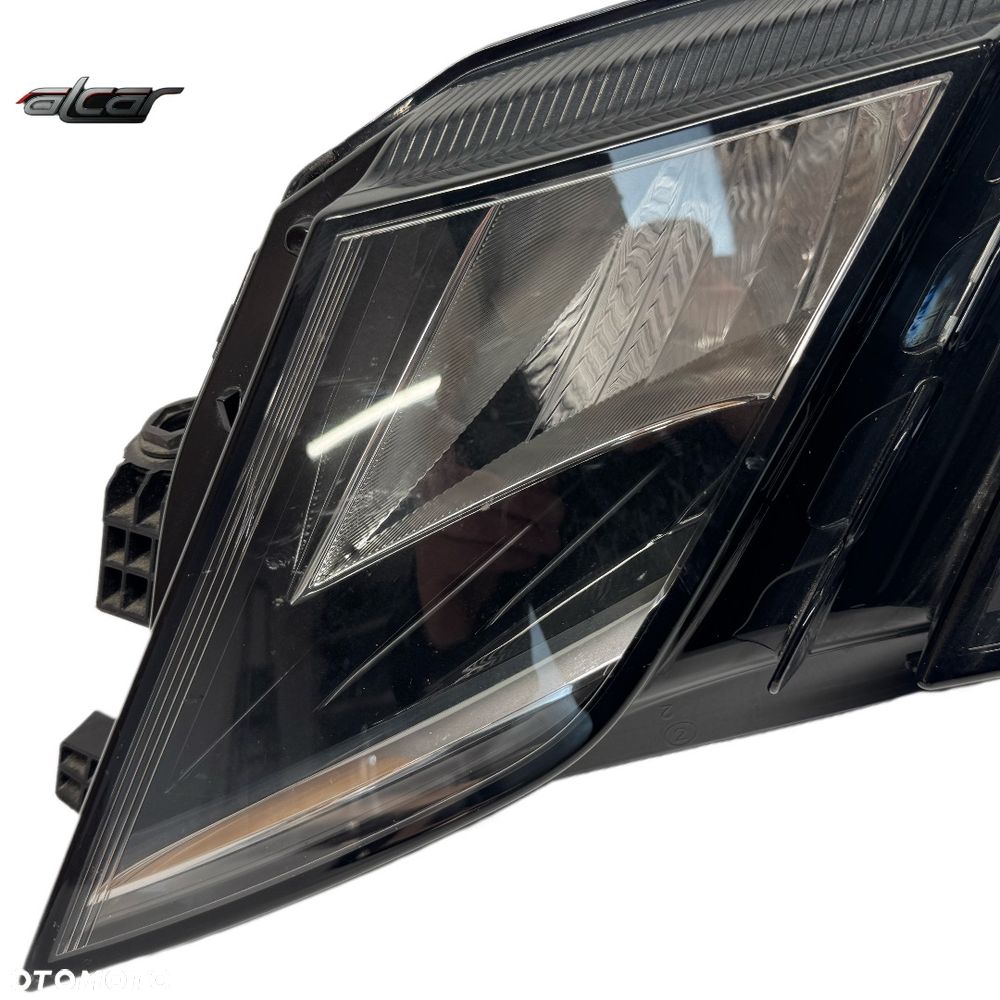 REFLEKTOR LEWY PRZÓD LED SKODA OCTAVIA III LIFT 16-20 5E2 941 017 F - 2