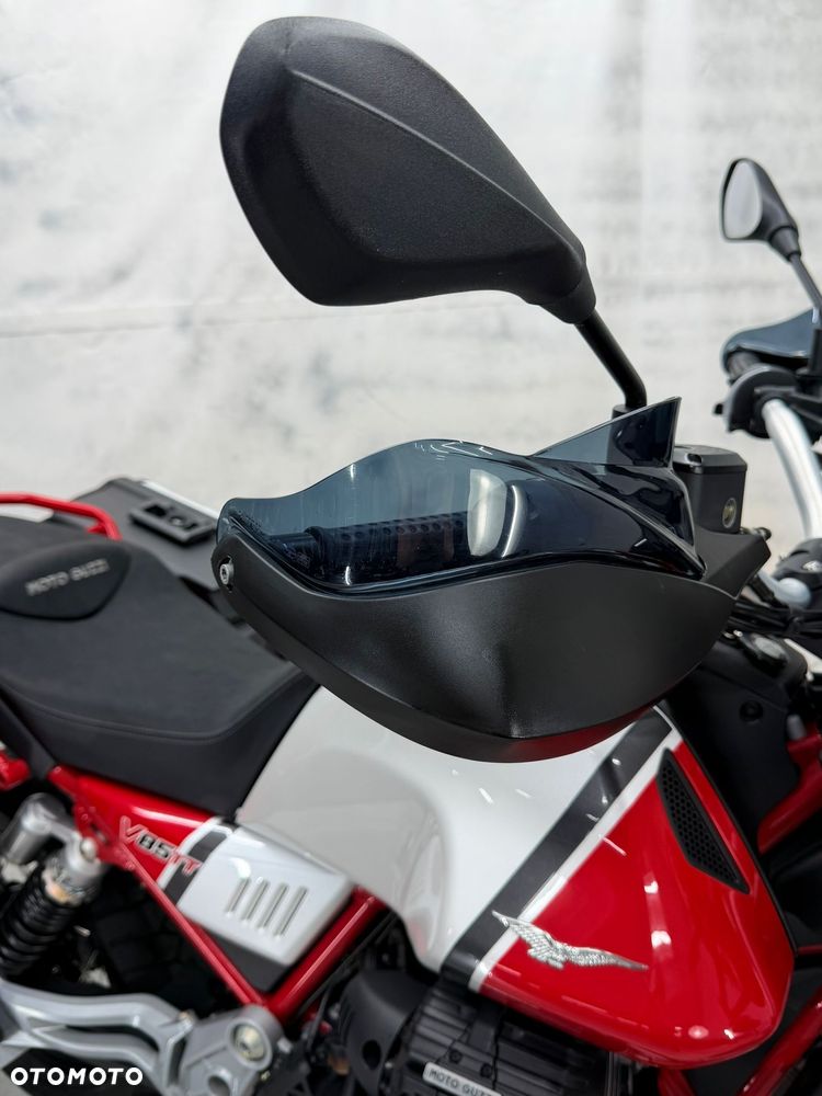 Moto Guzzi V85 - 18