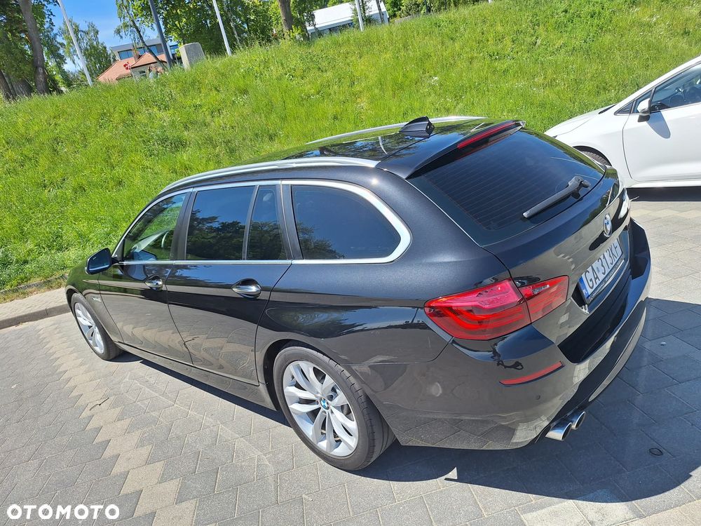 BMW Seria 5 525d xDrive Luxury Line - 3