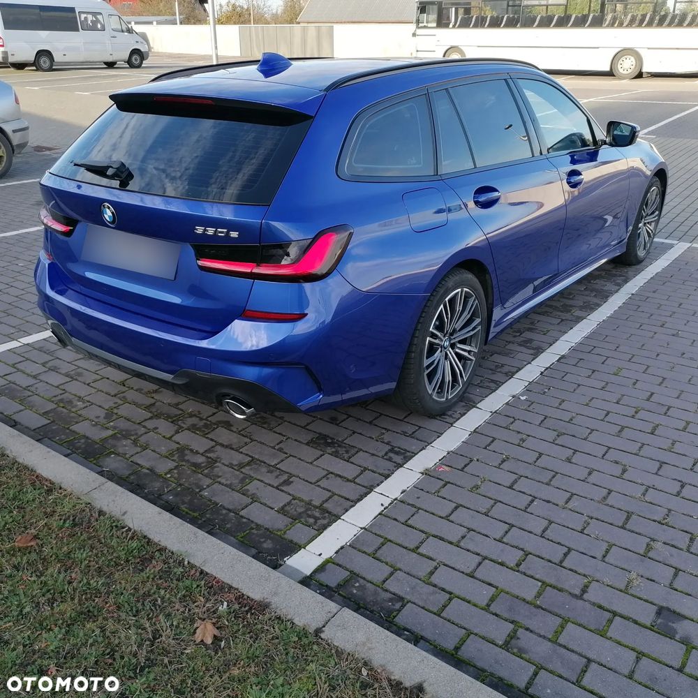 BMW Seria 3 330e M Sport - 4