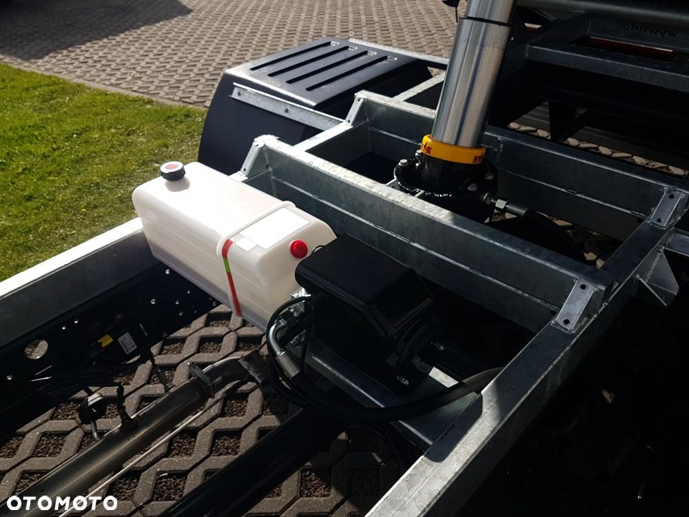 Iveco DAILY 70C18 WYWROTKA 3 STRONNA KIPER 3,77x2,20 BLIŹNIAKI 7 TON KLIMA HAK MANUAL 6-BIEGÓW - 26