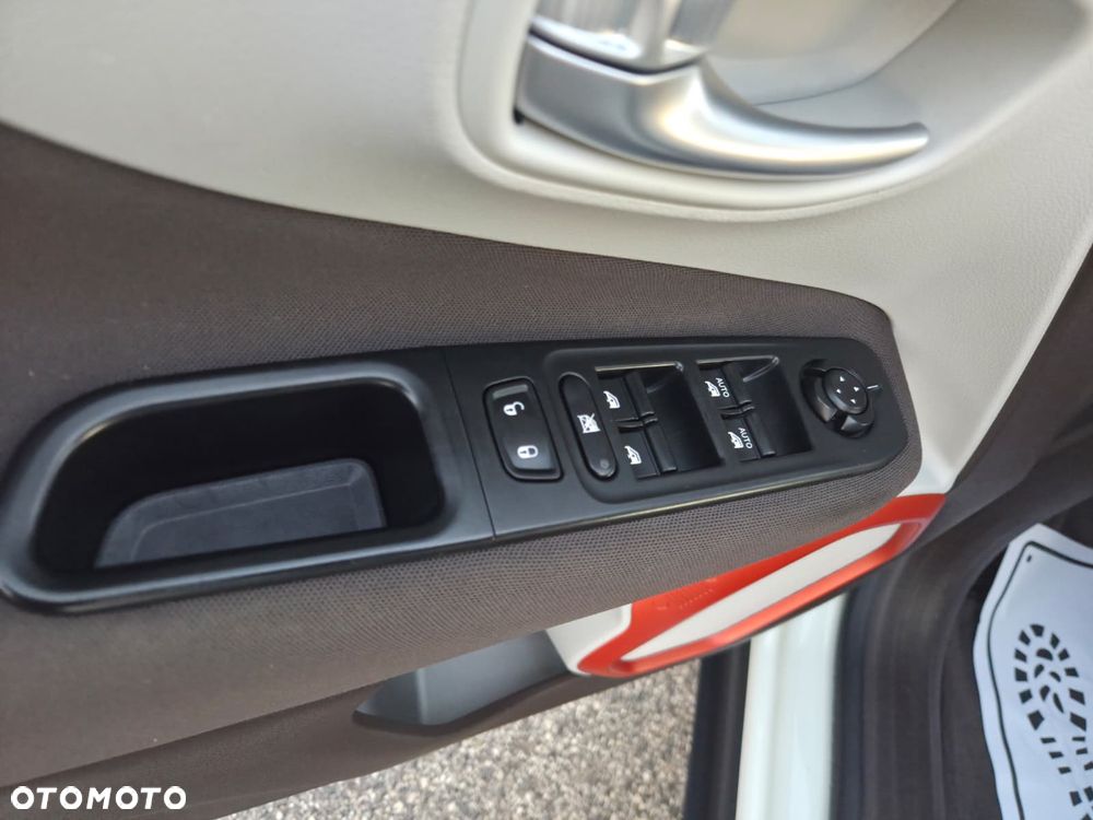 Jeep Renegade 1.4 MultiAir DSG Business Line - 19