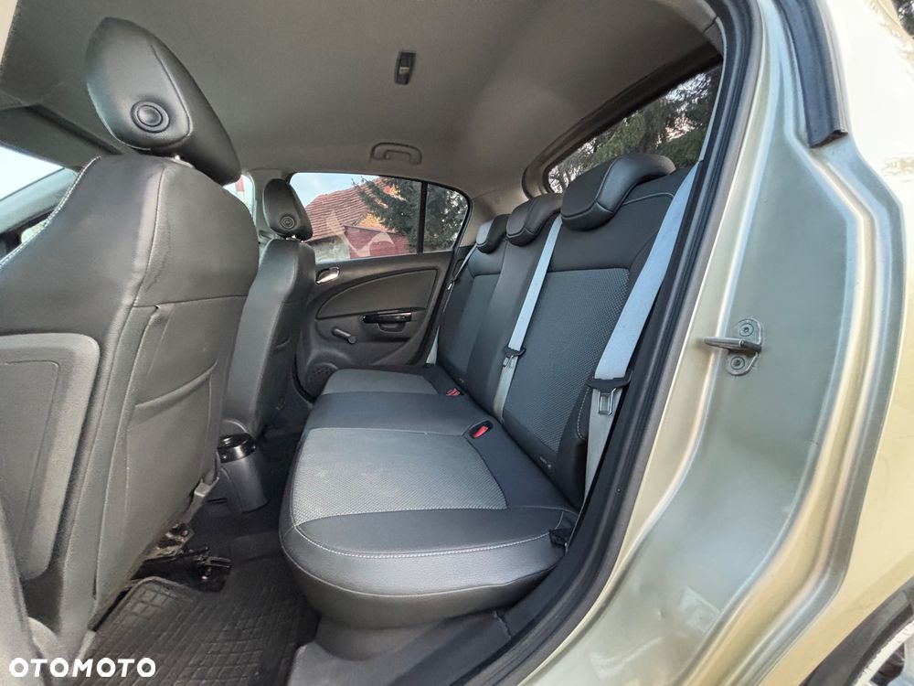 Opel Corsa 1.4 16V Cosmo - 37