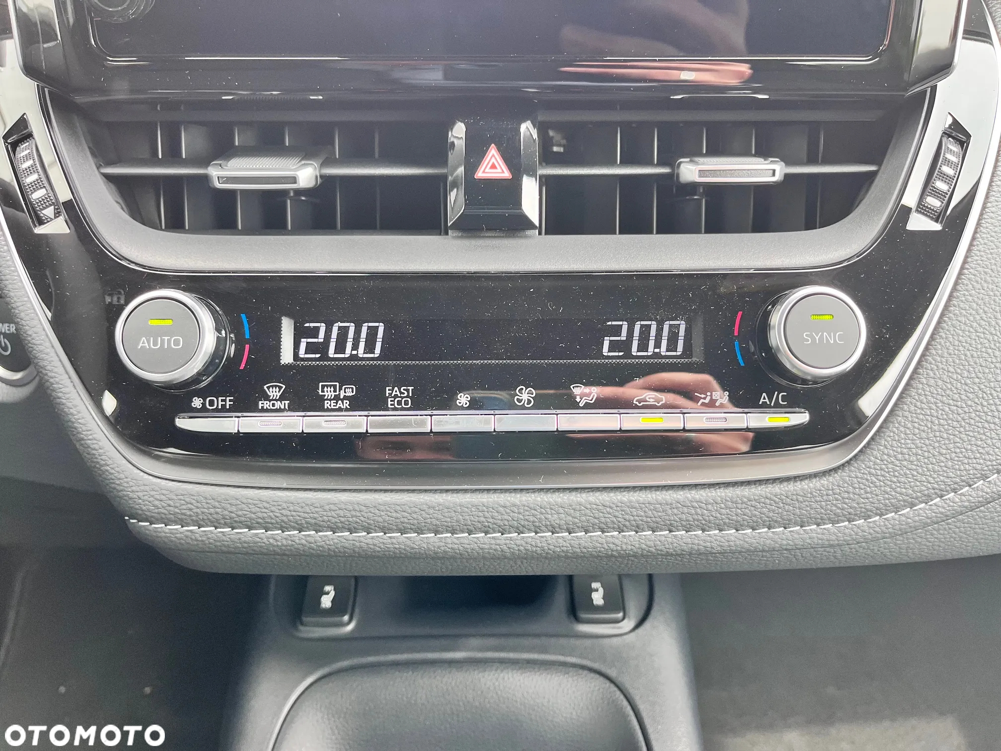 Suzuki Swace 1.8 Hybrid Premium Plus CVT - 17