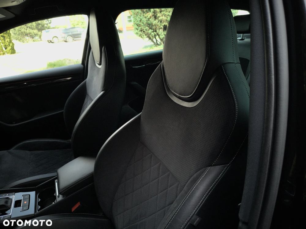 Skoda Superb 2.0 TDI DSG Sportline - 12