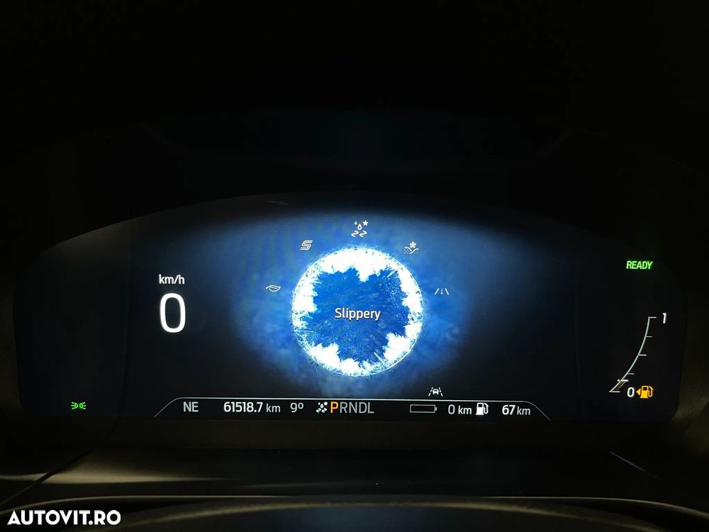 Ford Kuga 2.5 Duratec PHEV ST-LINE - 30