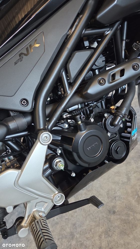CFMoto NK - 10
