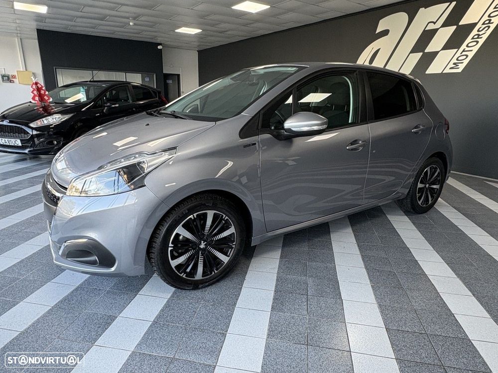 Peugeot 208 1.2 PureTech Signature - 5