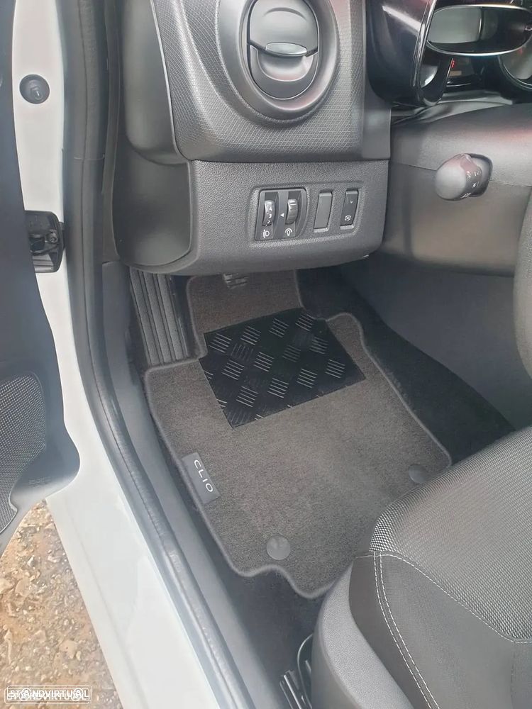 Renault Clio Zen Iva Dedutível - 9