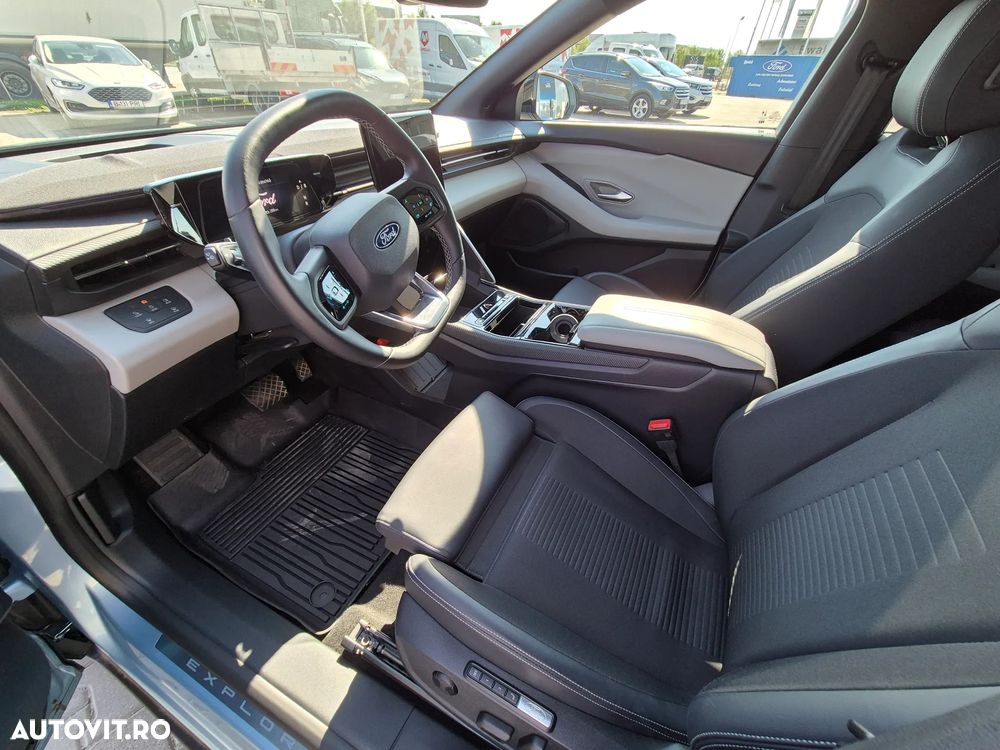 Ford Explorer AWD 79 kWh Extended Range Premium - 14