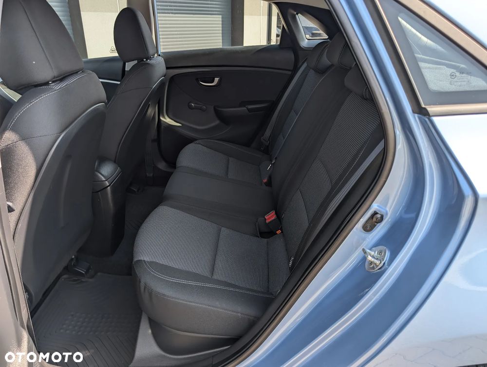 Hyundai i30 1.6 CRDi Comfort - 37