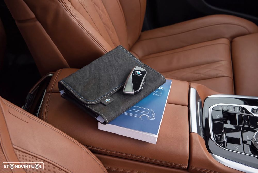 BMW X7 40 d xDrive Pack M Desportivo - 22