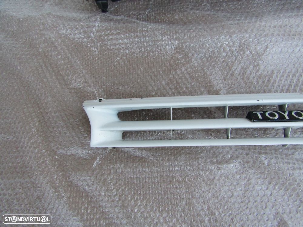 Grelha Toyota Corolla ano 1988 a 1992 usada - 7