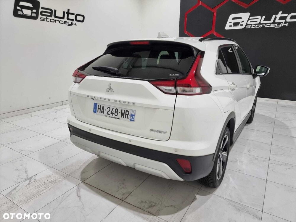 Mitsubishi Eclipse Cross - 16