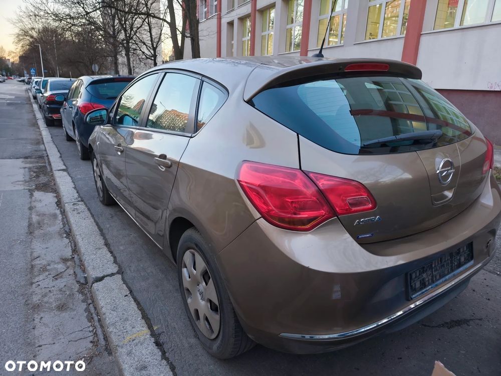 Opel Astra - 2