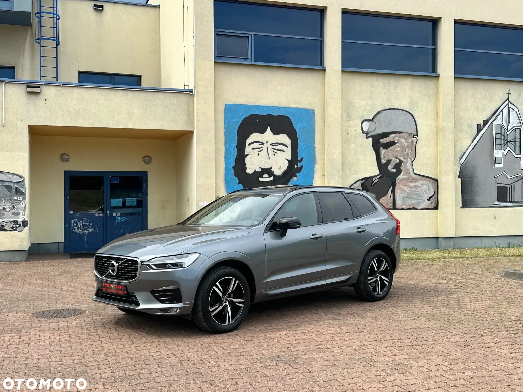 Volvo XC 60 D4 R-Design - 3
